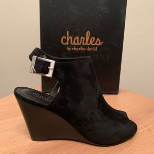 Charles by Charles David Wedge Sandal